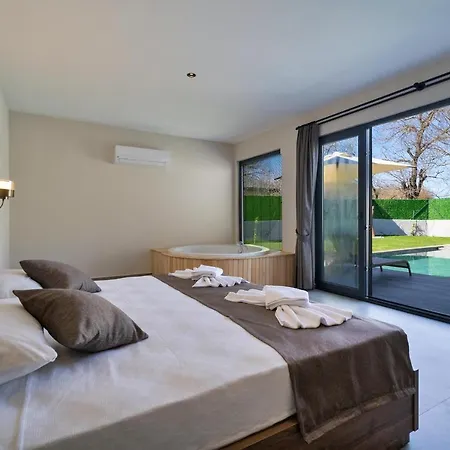2 Bedroom Private *